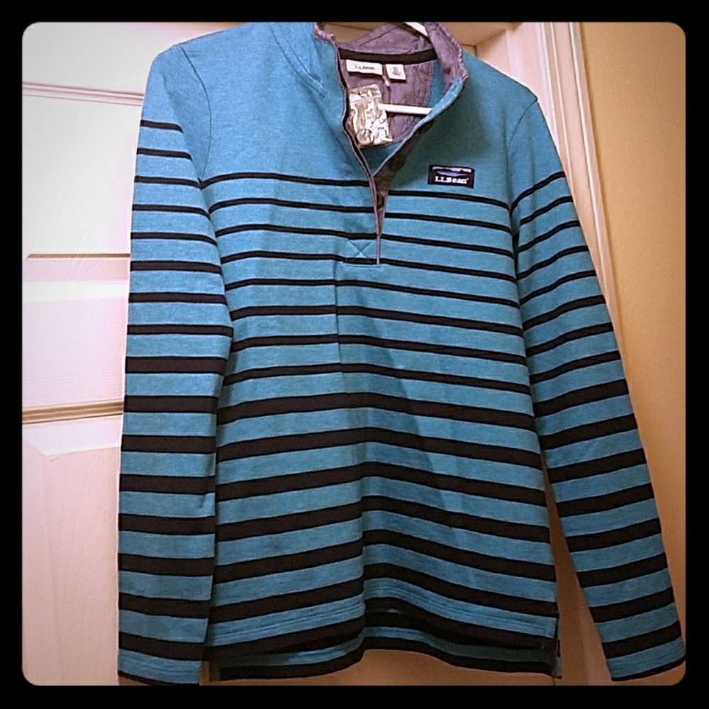 L.L.Bean top. New. Teal.